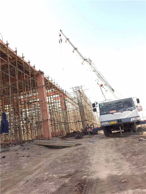 铜鼓县吊车作业的安全注意事项有哪些？